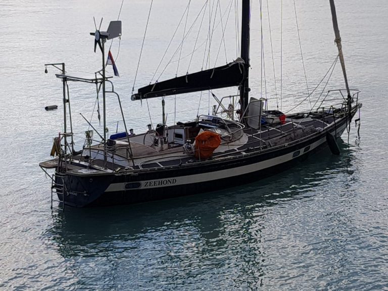 54 μετανάστες ανάμεσα τους και παιδιά εντοπίστηκαν στην Βασιλική Λευκάδας