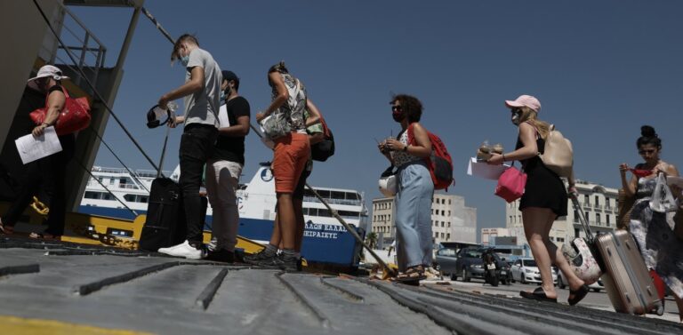 Μετακινήσεις στα νησιά – Όλες οι αλλαγές που έρχονται από τις 5 Ιουλίου-Από το μέτρο εξαιρούνται η Εύβοια, η Λευκάδα και η Σαλαμίνα