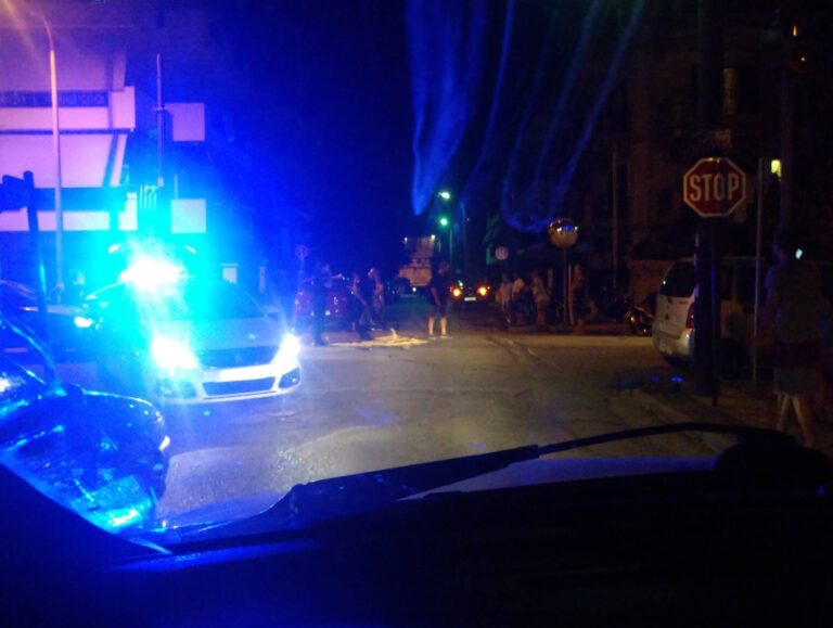 Τροχαίο ατύχημα με ντελιβερά πριν απο λίγο στη Λευκάδα
