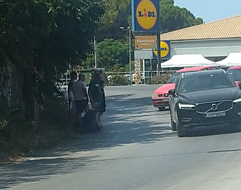 Τροχαίο στο κόμβο του Καλλιγονίου