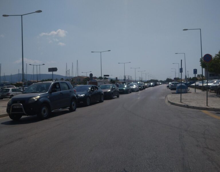 Αδειάζει σιγά -σιγά από επισκέπτες το νησί