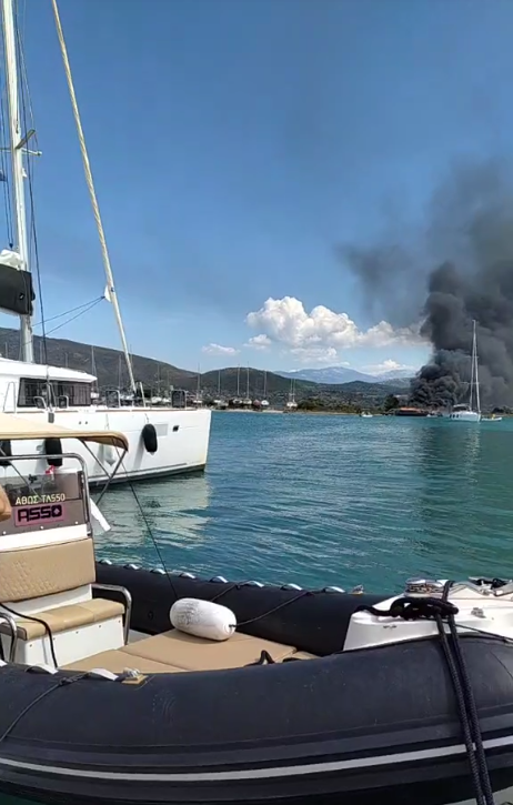 Φωτιά σε καταμαραν στη Μαρίνα Λευκάδας