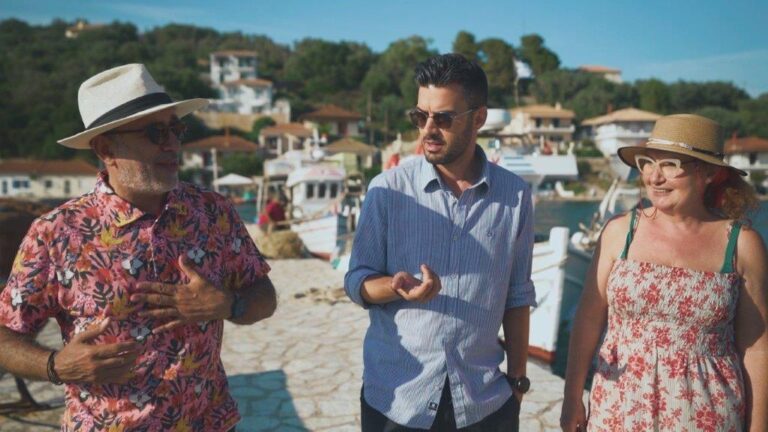 Το “Fishy” ταξιδεύει στο Μεγανήσι με δύο αγαπημένους ηθοποιούς