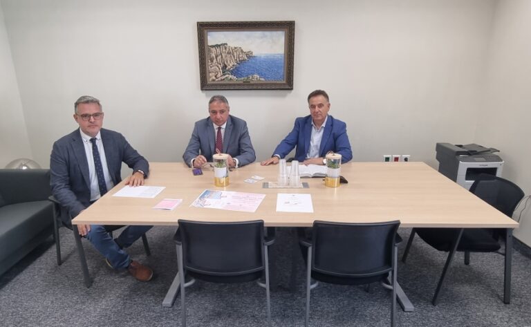Θανάσης Καββαδάς: «2 οφθαλμίατροι στο Νοσοκομείο Λευκάδας. Προκηρύξεις για 3 μόνιμους ιατρούς και 21 μόνιμους νοσηλευτές –Παρελήφθη το νέο μηχάνημα υπέρηχου καρδιάς”