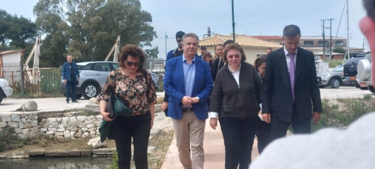 Η Λίνα Μενδώνη στη Λευκάδα