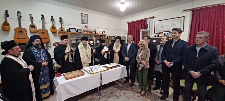 O Mουσικοφιλολογικός όμιλος «Νέα Χορωδία Λευκάδας» πραγματοποίησε την κοπής της Πρωτοχρονιάτικης πίτας