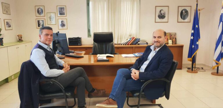 Εθιμοτυπική συνάντηση του Προέδρου του Επιμελητηρίου Λευκάδας κ. Σκιαδαρέση με τον νέο Αντιπεριφερειάρχη Λευκάδας κ. Δουβίτσα Αντώνιο