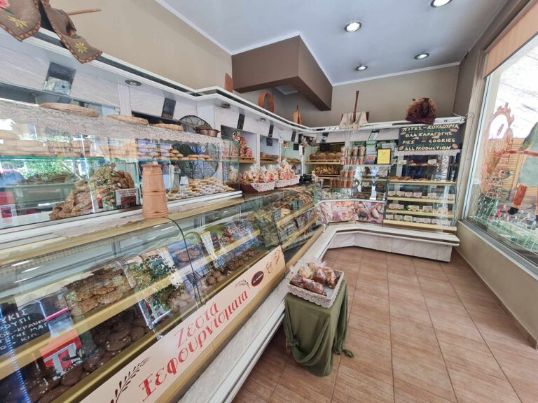 “Ζεστά ξεφουρνίσματα”. Ο φούρνος που αγαπάμε!!