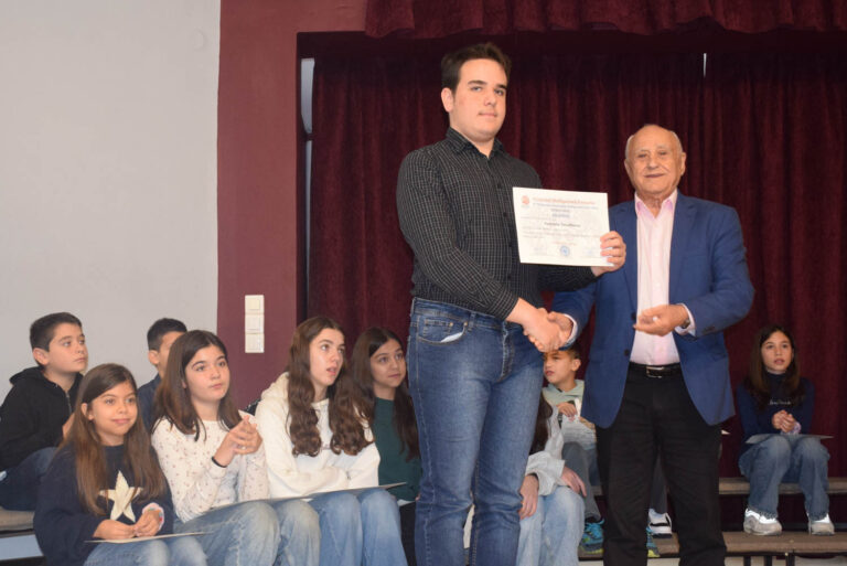 Το Μουσικό Σχολείο Λευκάδας συγχαίρει τον μαθητή Σπύρο Κρητικό για τη σπουδαία διάκρισή του σε διαγωνισμούς Μαθηματικών