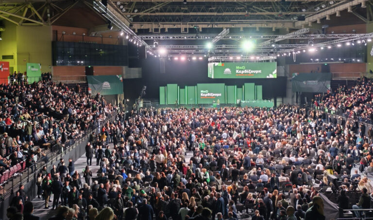 Το ΠΑΣΟΚ αναζητά πειστική πρόταση διακυβέρνησης απέναντι στη ΝΔ – Τα «ντεσού» του Συνεδρίου