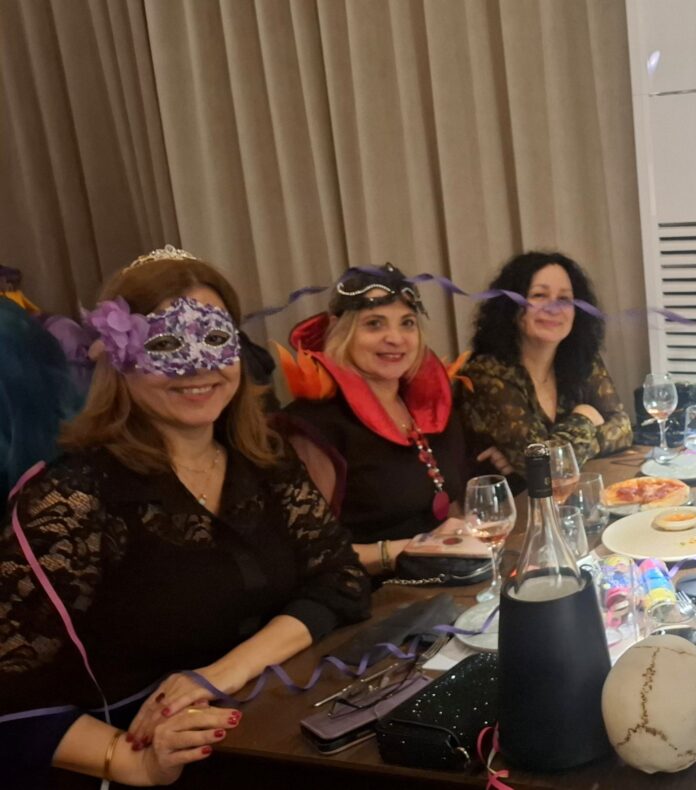 IMG-2009f15d91d713652cdeea432a53fcf0-V