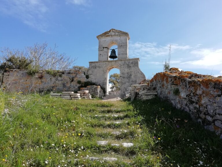 ΙΕΡΑ ΠΑΝΗΓΥΡΙΣ ΑΓΙΑΣ ΜΑΥΡΑΣ ΣΤΟ ΚΑΣΤΡΟ