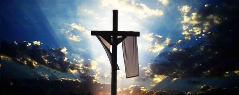 Δείτε τώρα την περιφορά των Επιταφίων στη Λευκάδα – απευθείας μετάδοση από την κεντρική πλατεία