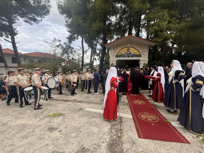 13-10-26faneromeni